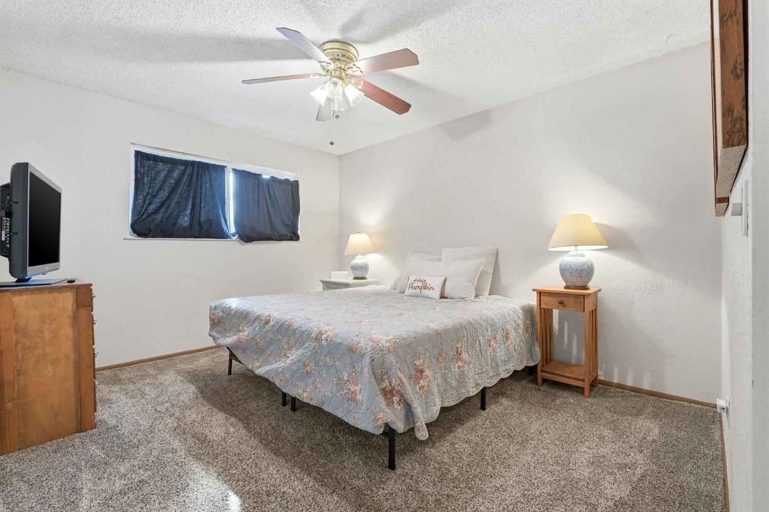 905 Redwood Lane Lemoore, CA 93245 - Photo 36 of 56