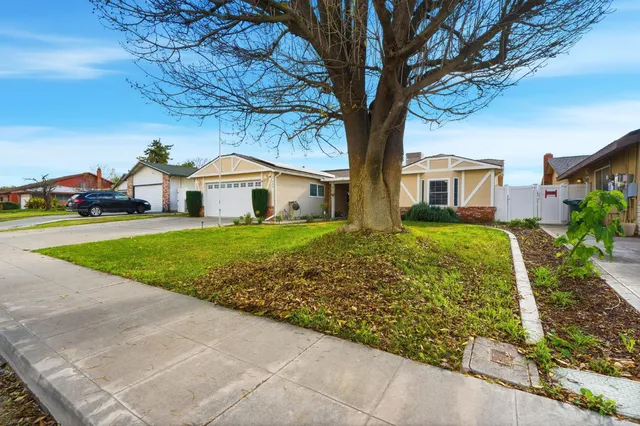 $409,000 | 905 Redwood Lane, Lemoore, CA 93245
