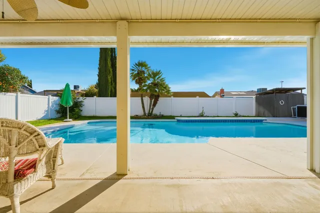 $409,000 | 905 Redwood Lane, Lemoore, CA 93245