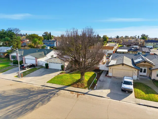 $409,000 | 905 Redwood Lane, Lemoore, CA 93245