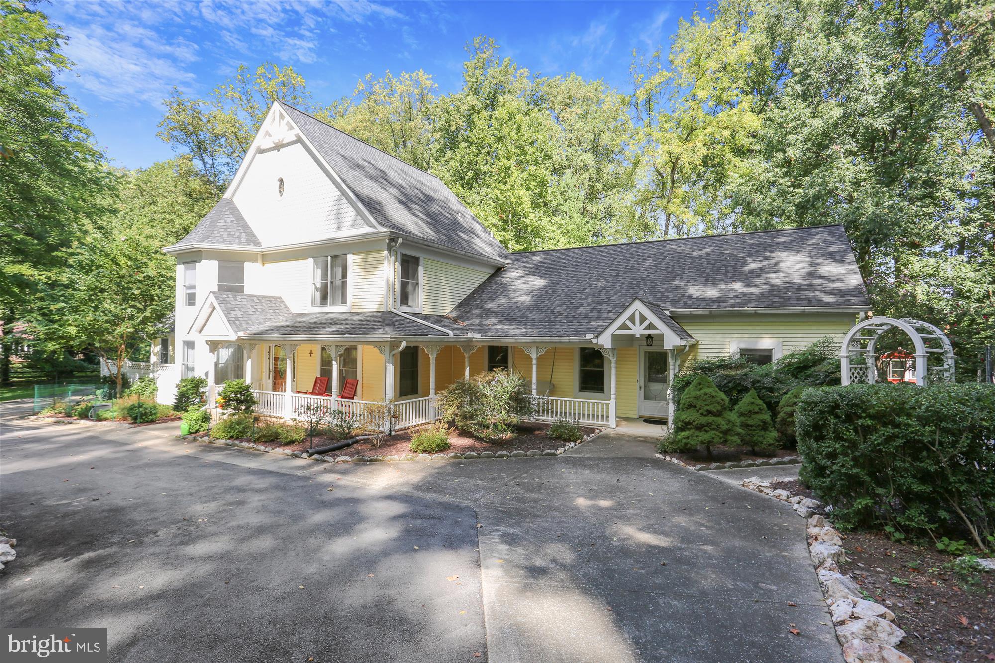 4321 Pinetree Road Rockville, MD 20853 - Photo 3 of 77