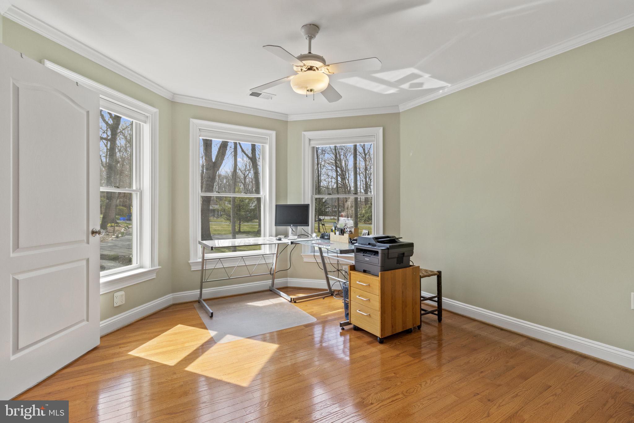 4321 Pinetree Road Rockville, MD 20853 - Photo 36 of 77 Main 2nd Level Office or Bedroom