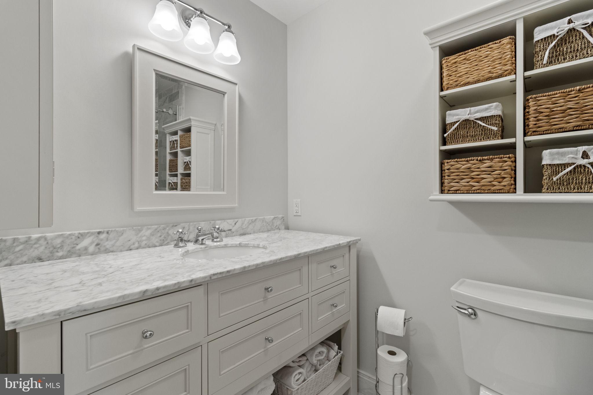 4321 Pinetree Road Rockville, MD 20853 - Photo 42 of 77 Main 2nd Level Hall Bath