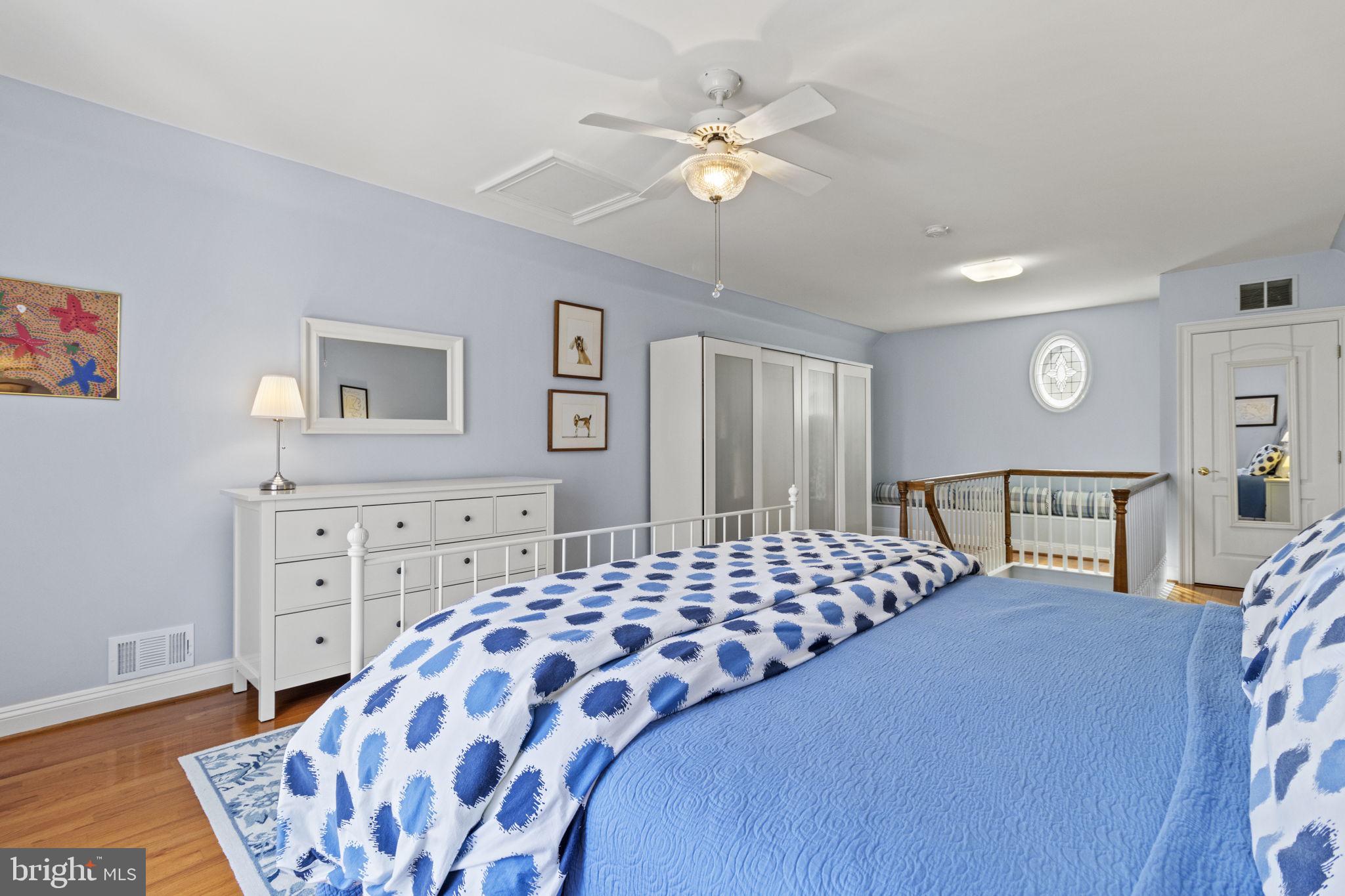 4321 Pinetree Road Rockville, MD 20853 - Photo 45 of 77 Main 3rd Level bedroom