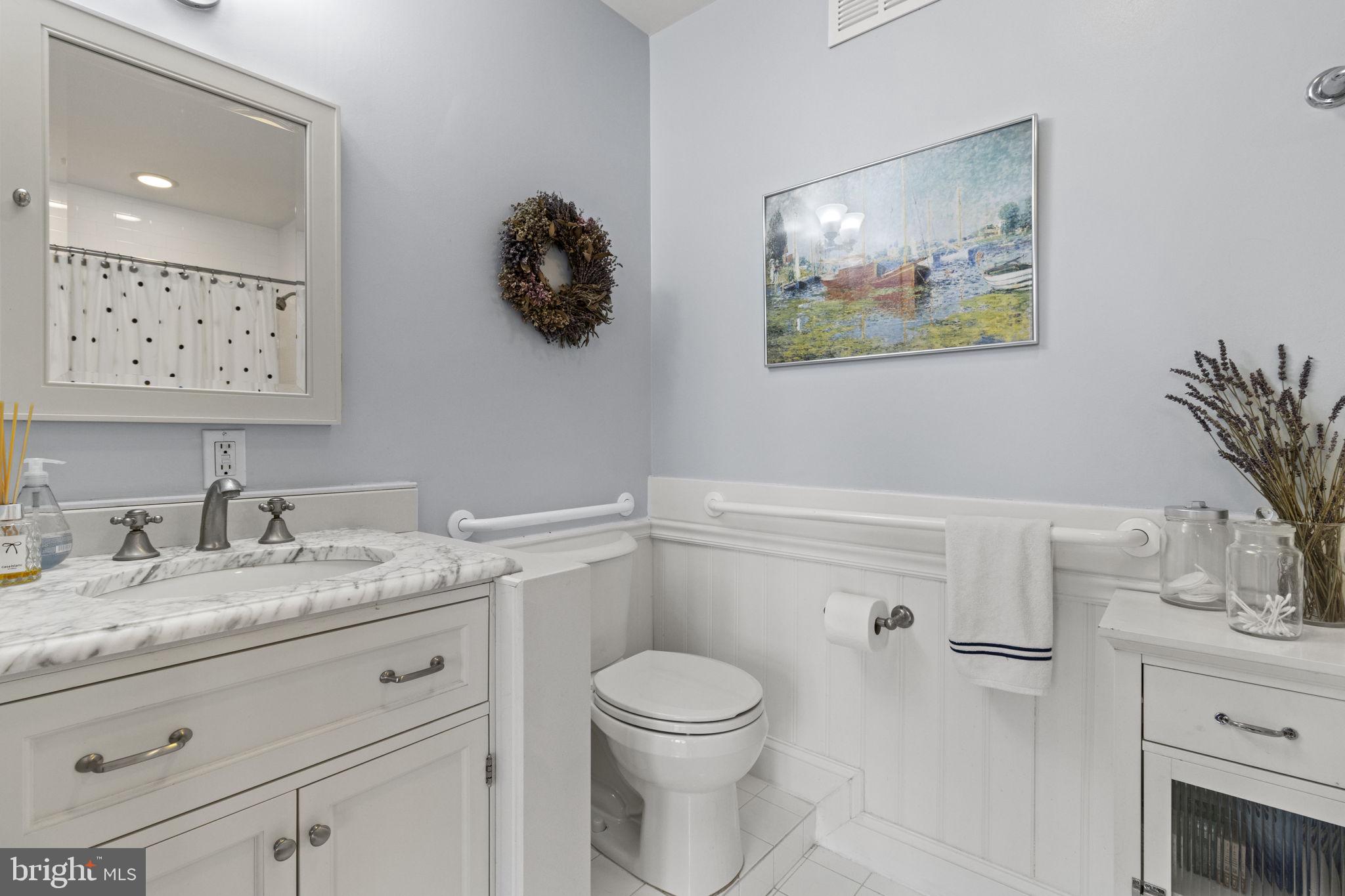 4321 Pinetree Road Rockville, MD 20853 - Photo 61 of 77 Guest House Primary Bath