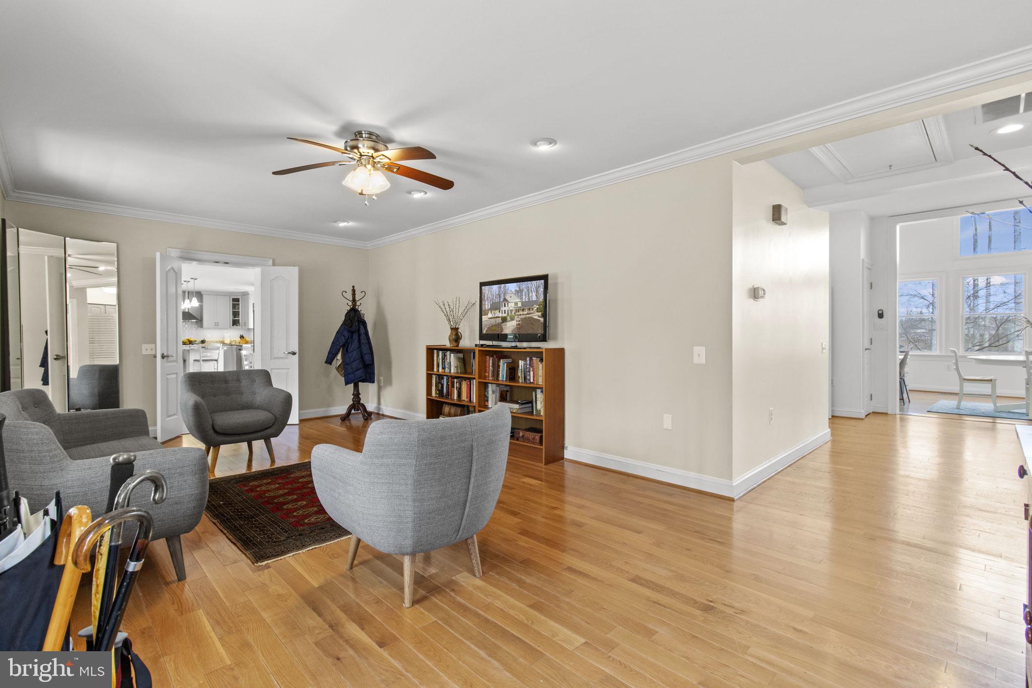 4321 Pinetree Road Rockville, MD 20853 - Photo 64 of 77 Guest House Living Room