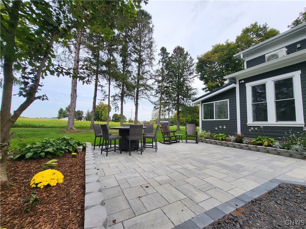 261 Merrit Road Granby, NY 13069 - Photo 2 of 46