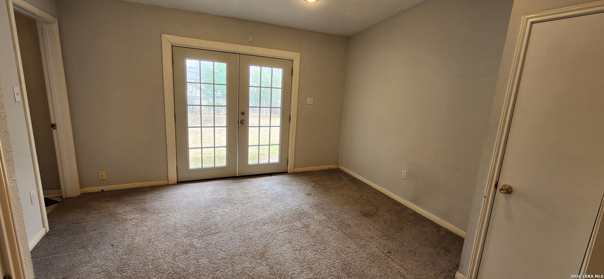 417 South Vandiver Road Terrell Hills, TX 78209 - Photo 14 of 22