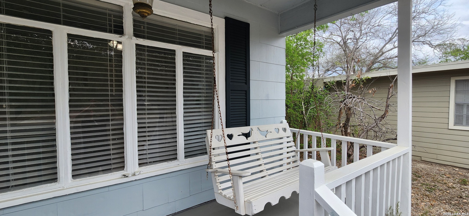 417 South Vandiver Road Terrell Hills, TX 78209 - Photo 2 of 22