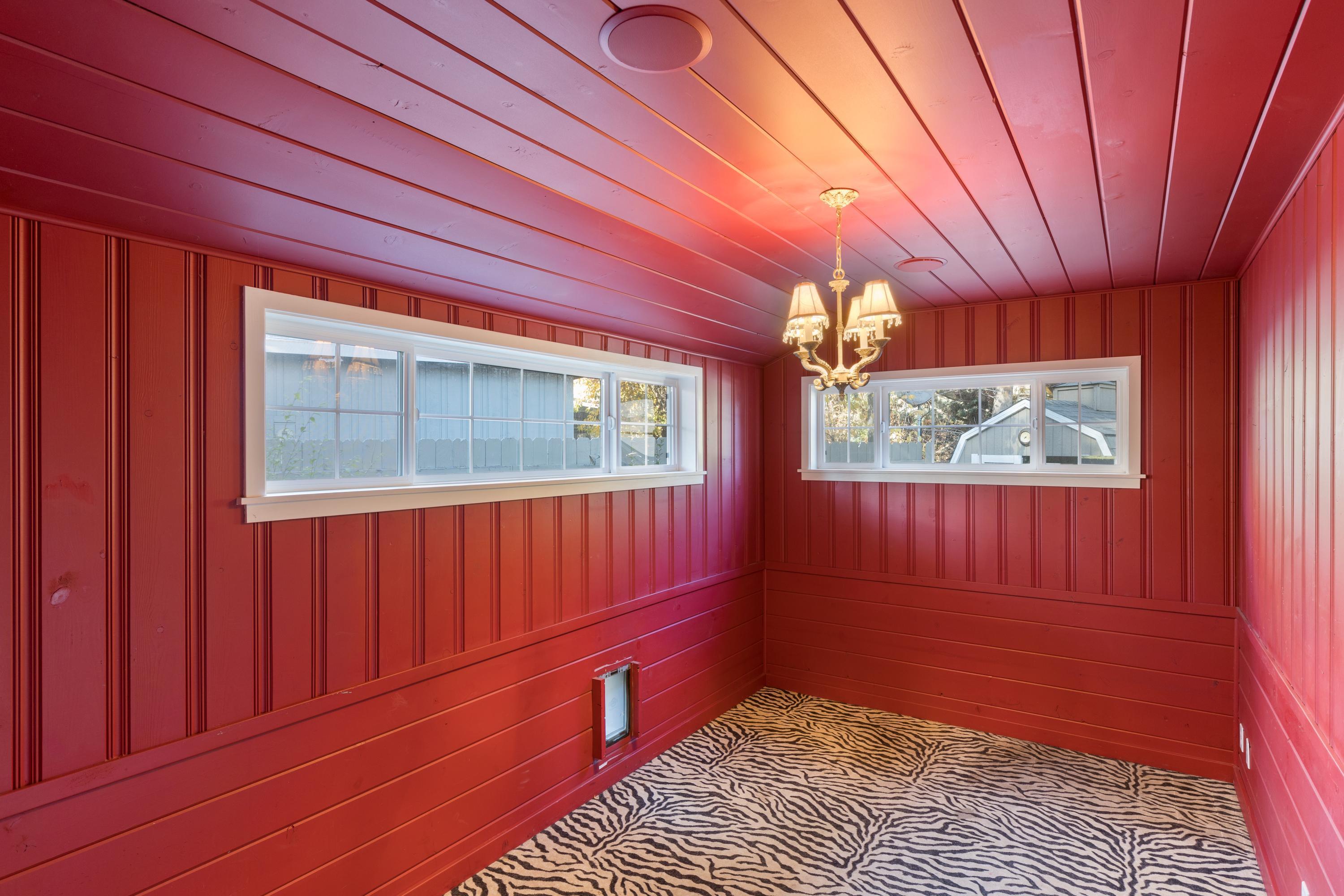 1717 Northwest Steidl Road Bend, OR 97703 - Photo 14 of 44 520A8920JennMontoyaPhotography