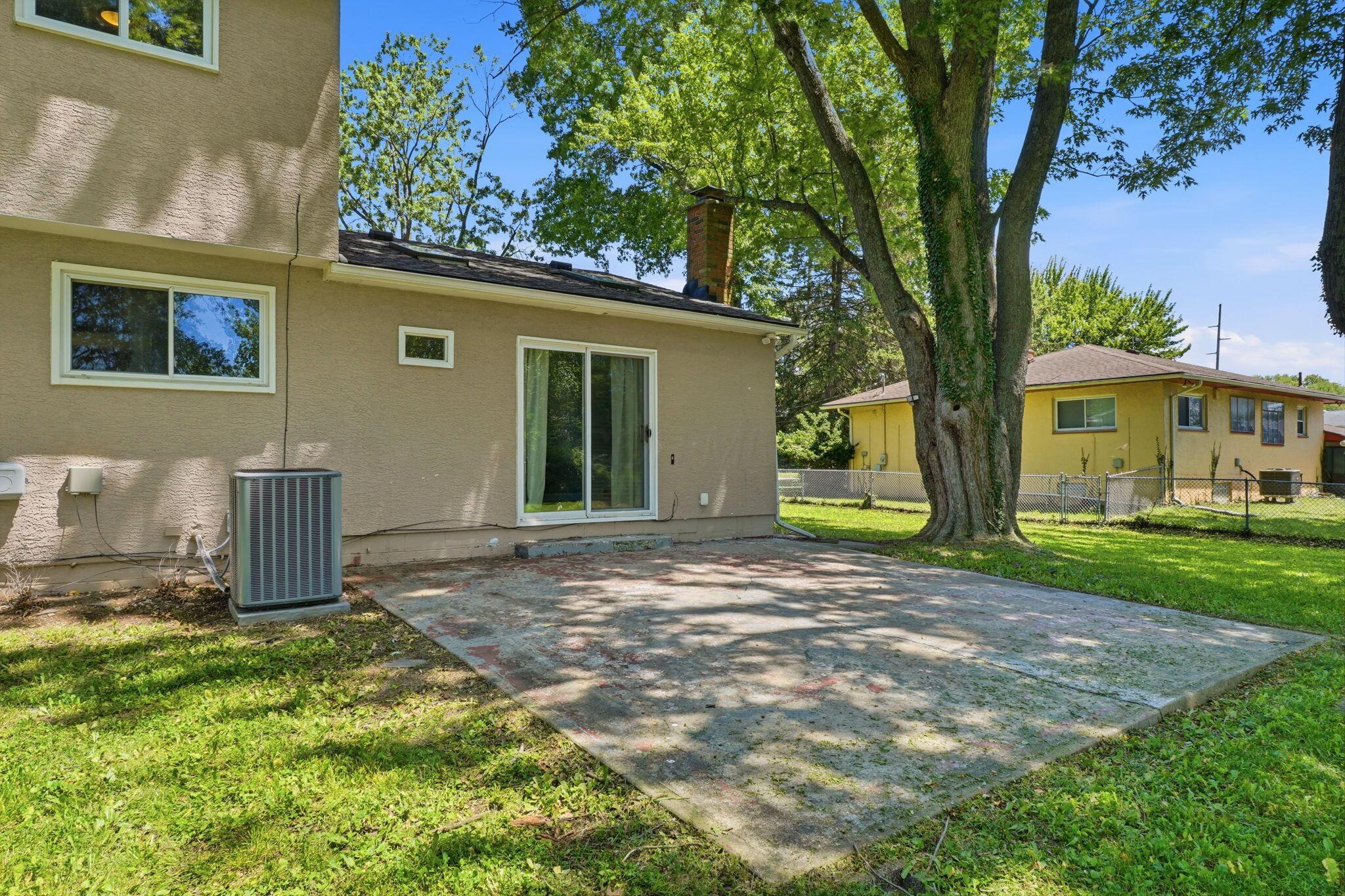 2547 McCutcheon Road Columbus, OH 43219 - Photo 53 of 55 rear patio