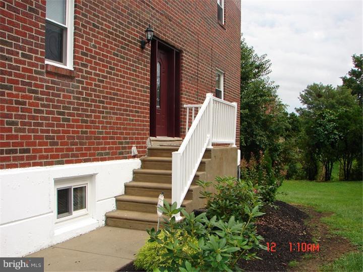 11707 Lockart Road Philadelphia, PA 19116 - Photo 3 of 20 Gallery Image 3