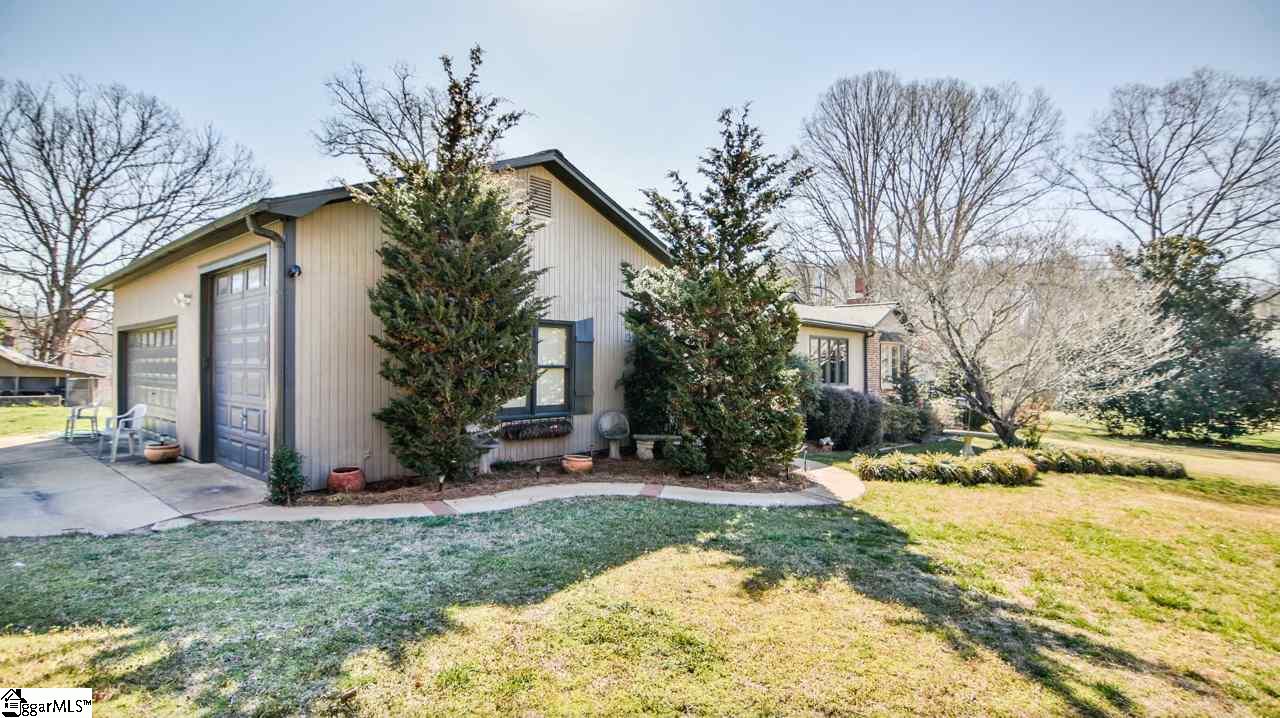 300 Duncan Road Travelers Rest, SC 29690 - Photo 8 of 36 Gallery Image 8