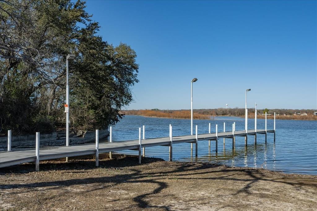 1409 Spinnaker Lane Azle, TX 76020 - Photo 17 of 40 Community Dock