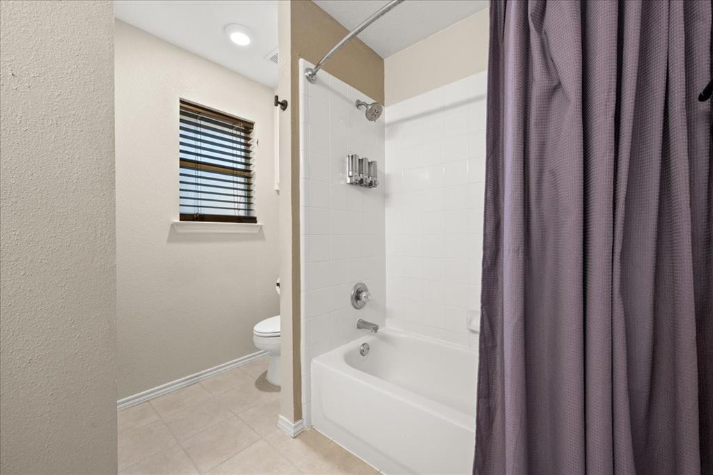 1409 Spinnaker Lane Azle, TX 76020 - Photo 24 of 40