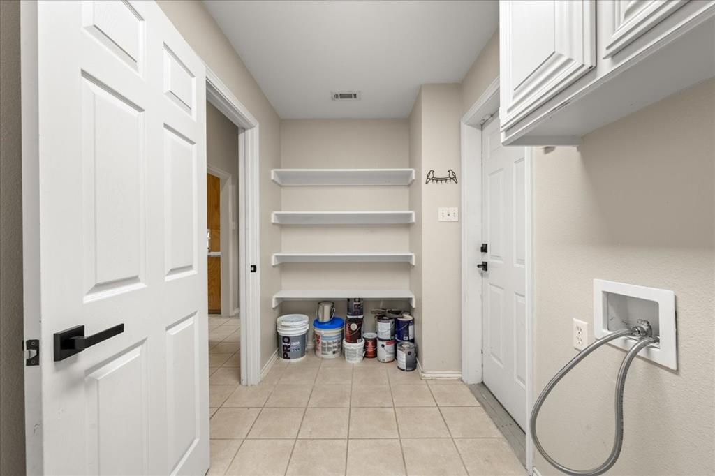 1409 Spinnaker Lane Azle, TX 76020 - Photo 29 of 40 Utility Room/Storage