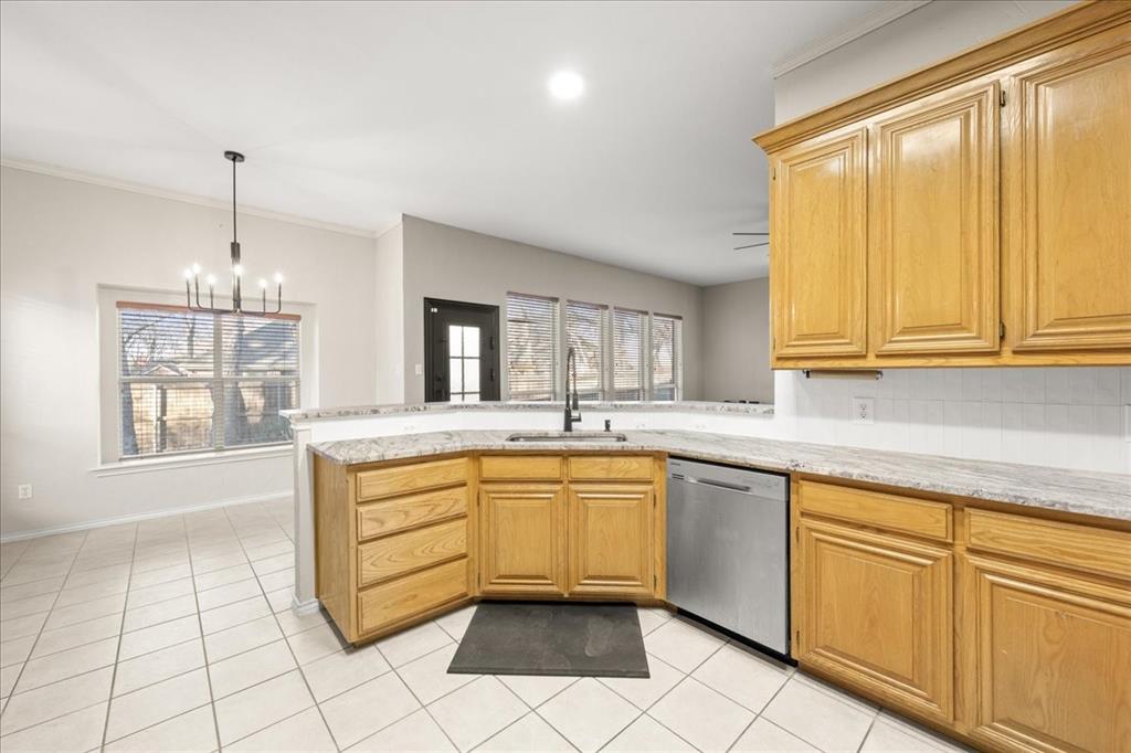 1409 Spinnaker Lane Azle, TX 76020 - Photo 7 of 40