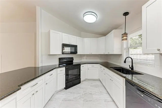 $2,500 | 3438 Branch Creek Drive, Sarasota, FL 34235