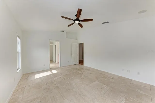 $2,500 | 3438 Branch Creek Drive, Sarasota, FL 34235