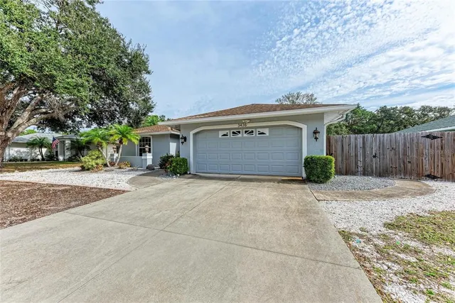 $2,500 | 3438 Branch Creek Drive, Sarasota, FL 34235