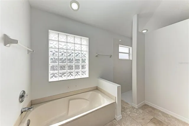 $2,500 | 3438 Branch Creek Drive, Sarasota, FL 34235