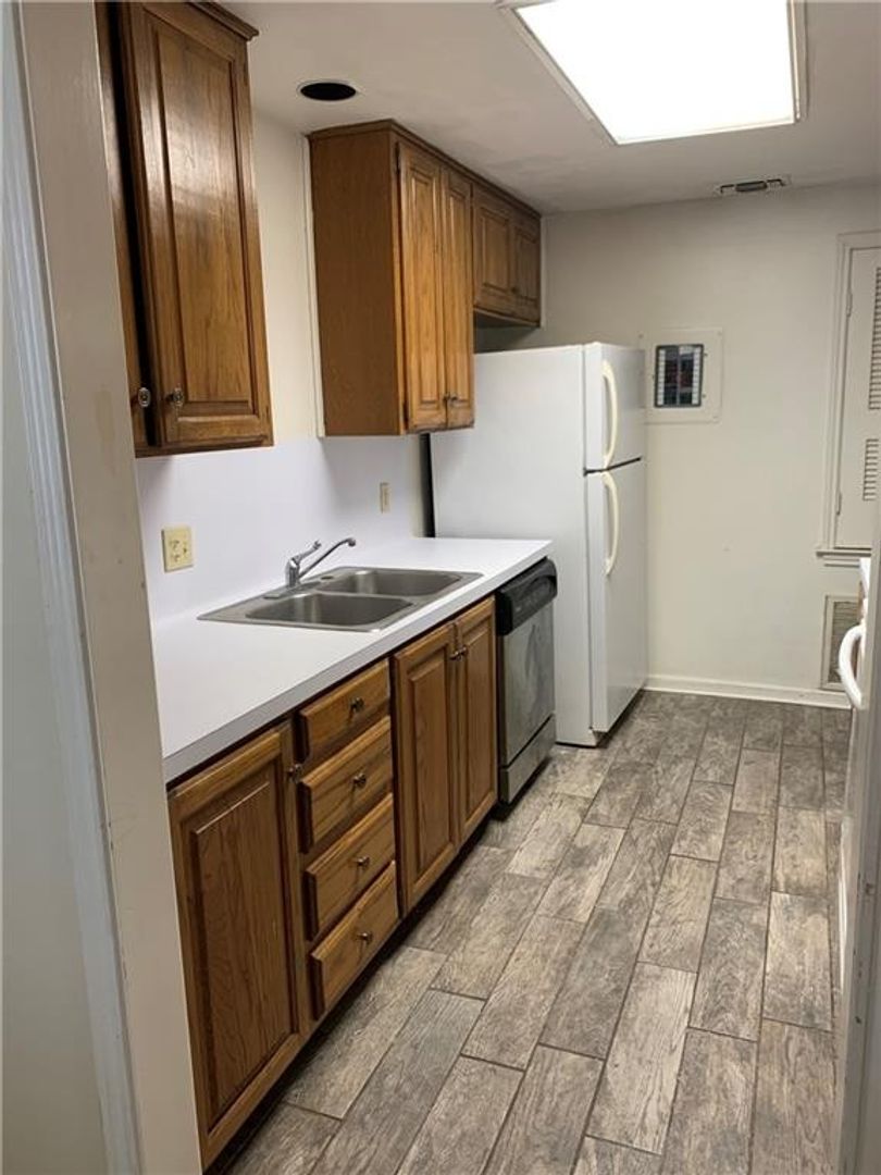 2529 Rio Grande Street, Unit 76 Austin, TX 78705 - Photo 5 of 13
