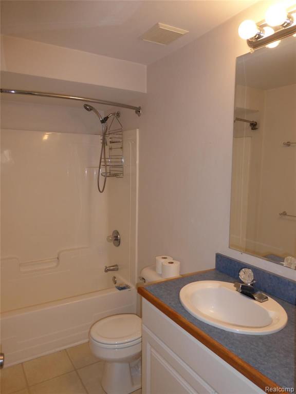 157 West Drahner Road Oxford, MI 48371 - Photo 14 of 21