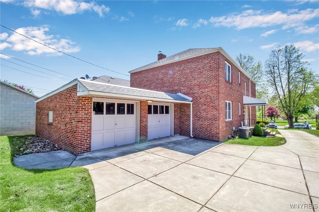 625 Busti Avenue Buffalo, NY 14213 - Photo 5 of 47