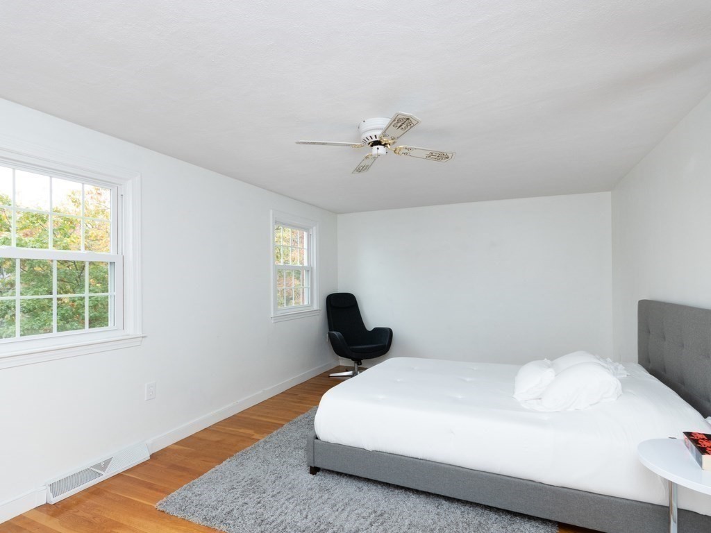 721 Hammond Street, Unit 721 Brookline, MA 02467 - Photo 16 of 39 Gallery Image 16