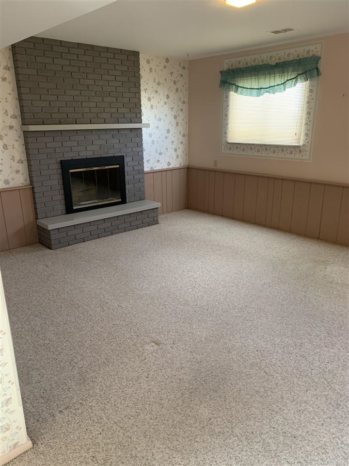 1437 Williamsburg Road Flint, MI 48507 - Photo 8 of 19 Gallery Image 8