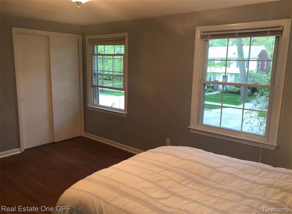 1876 Broadstone Road Grosse Pointe Woods, MI 48236 - Photo 25 of 53