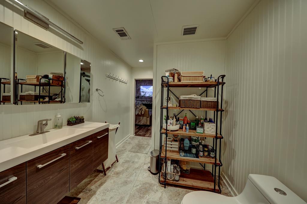 812 Byas Springs Road Mountain Home, TX 78058 - Photo 19 of 56