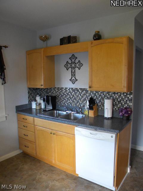 6134 Kelsey Road Parma, OH 44129 - Photo 2 of 25