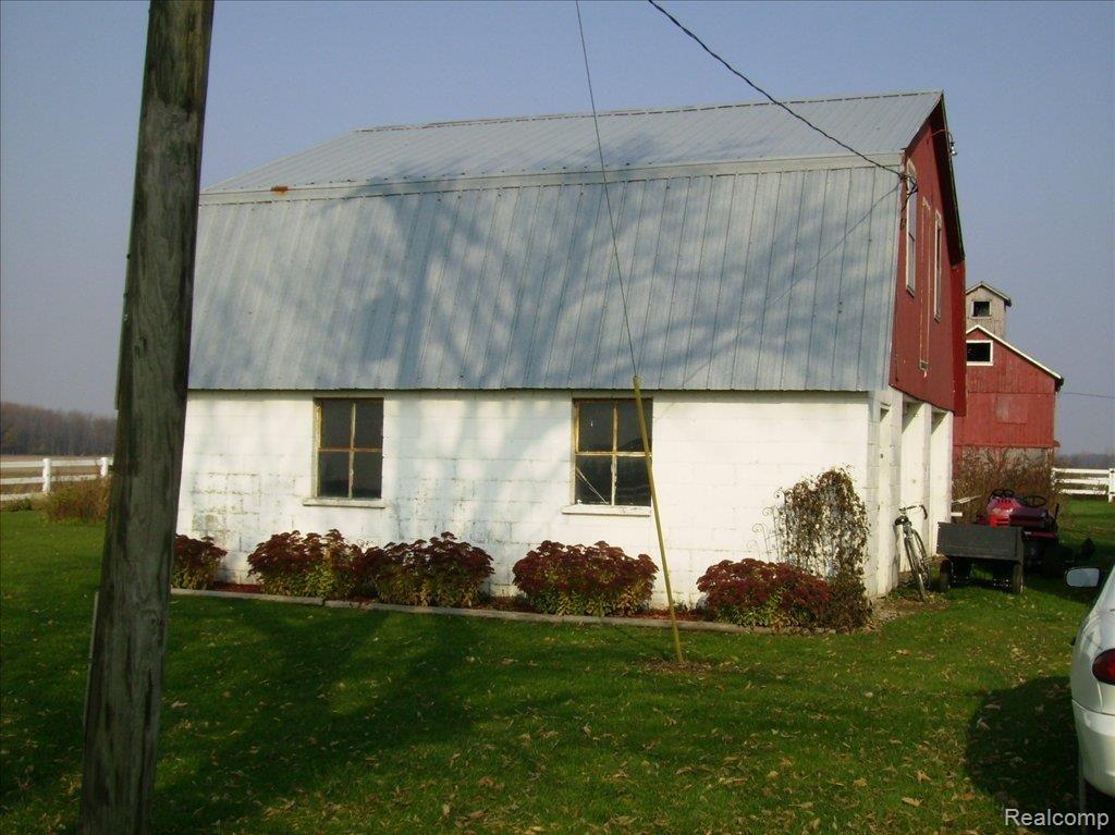 4684 Sanilac Road Snover, MI 48472 - Photo 6 of 6 Garage