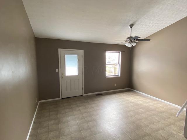 4894 Drayton Road Hilliard, OH 43026 - Photo 7 of 18