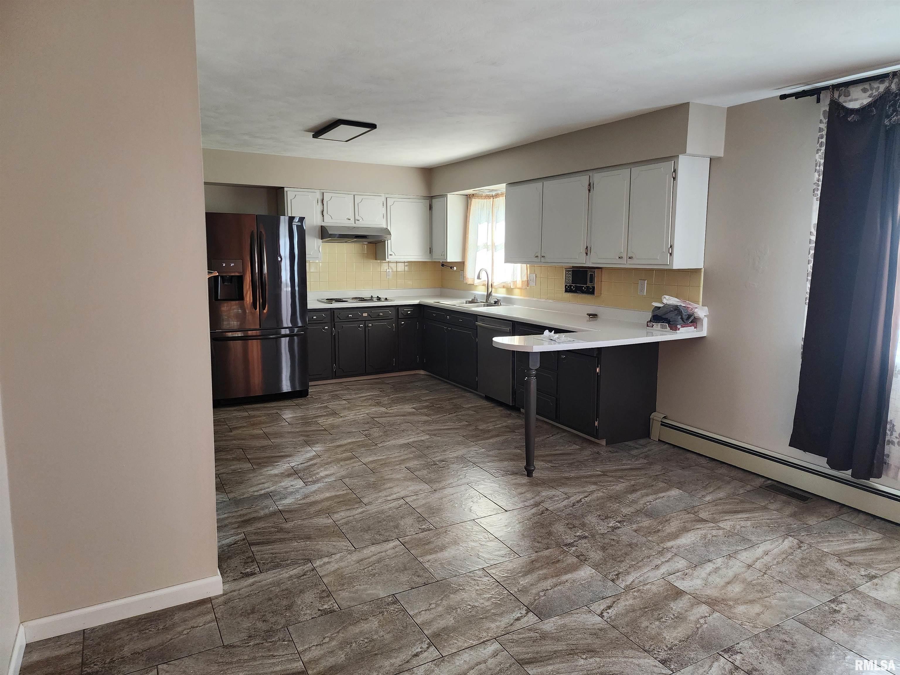 1519 Rutledge Drive Lincoln, IL 62656 - Photo 12 of 34 Gallery Image 12