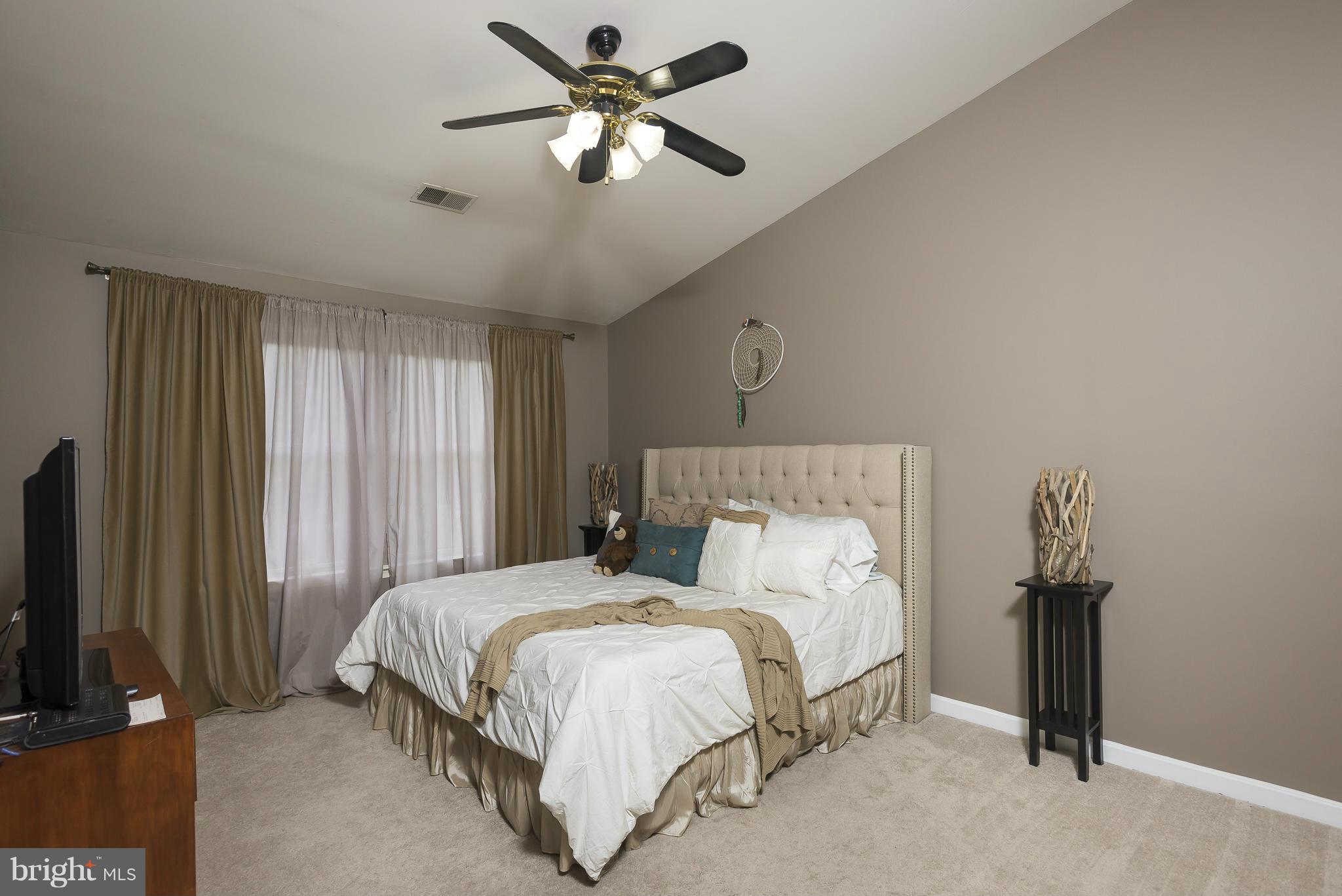 13703 Modrad Way, Unit 9B31 Silver Spring, MD 20904 - Photo 11 of 20 Bedroom (Master)