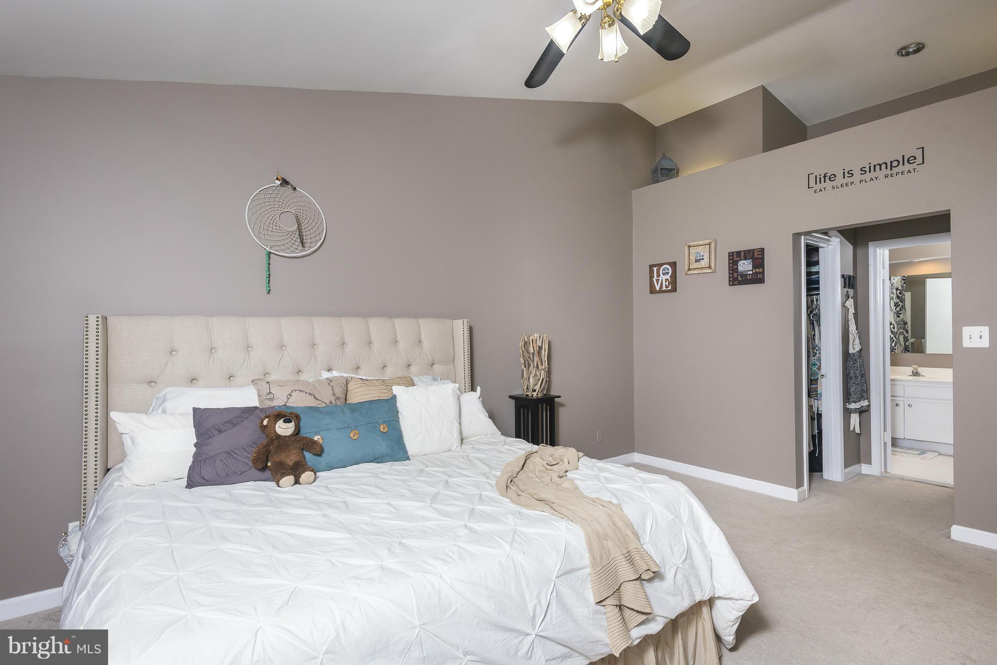 13703 Modrad Way, Unit 9B31 Silver Spring, MD 20904 - Photo 12 of 20 Bedroom (Master)