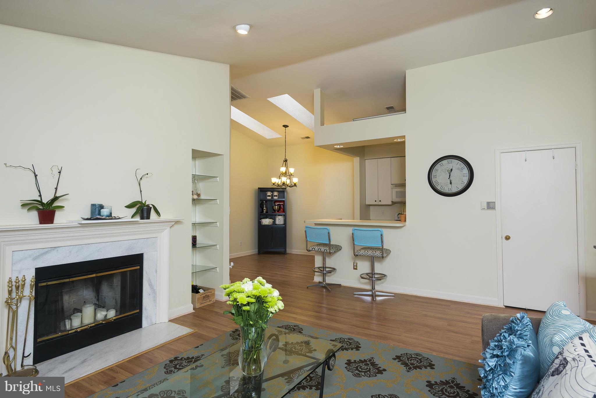 13703 Modrad Way, Unit 9B31 Silver Spring, MD 20904 - Photo 5 of 20 Family Room