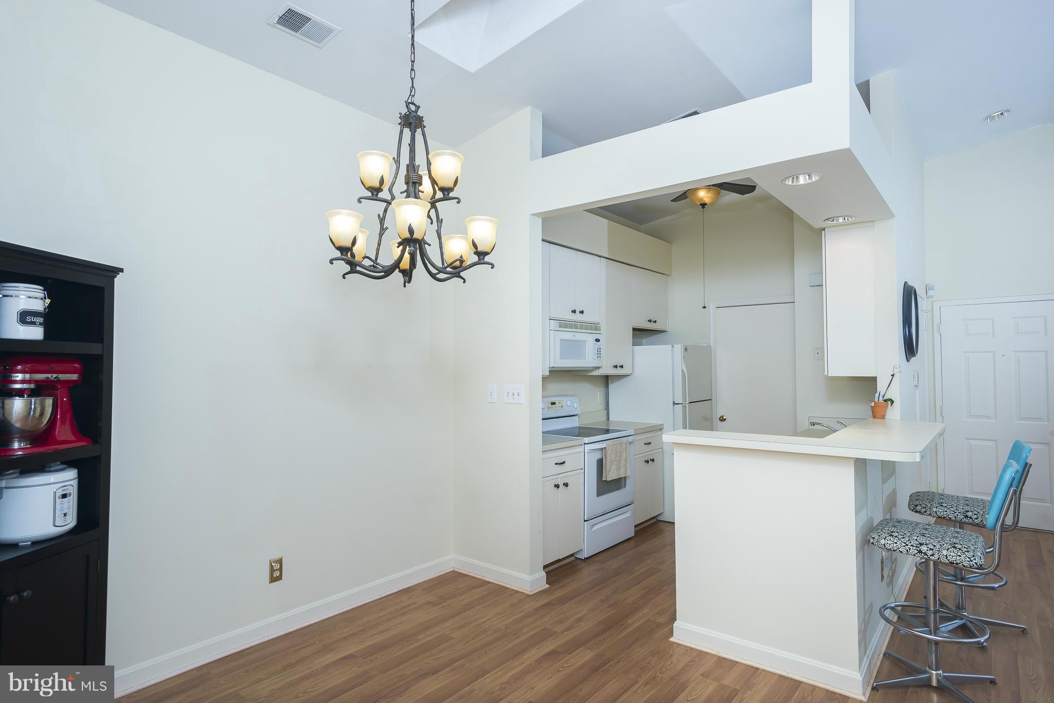 13703 Modrad Way, Unit 9B31 Silver Spring, MD 20904 - Photo 7 of 20 Kitchen