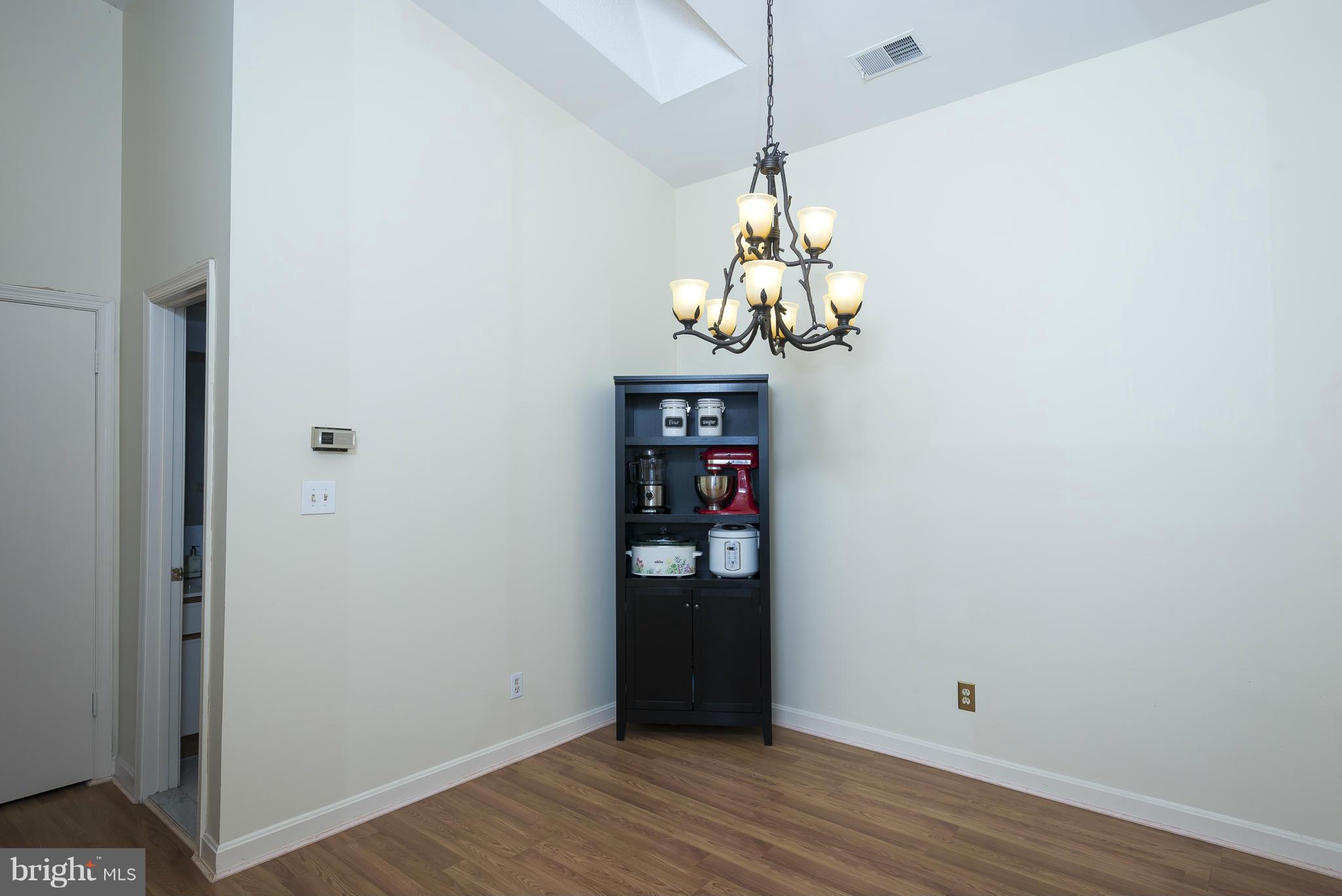 13703 Modrad Way, Unit 9B31 Silver Spring, MD 20904 - Photo 8 of 20 Dining Room