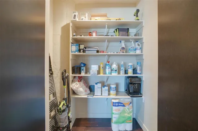 $2,800 | 2600 West 7th Street, Unit 2452, Fort Worth, TX 76107