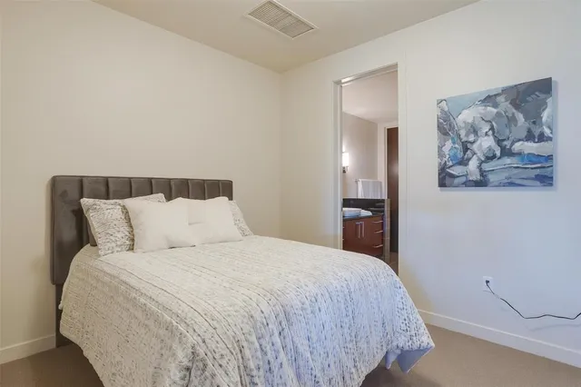 $2,800 | 2600 West 7th Street, Unit 2452, Fort Worth, TX 76107