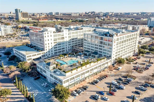 $2,800 | 2600 West 7th Street, Unit 2452, Fort Worth, TX 76107