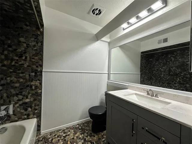 $2,100 | 4624 Bethany Drive, Garland, TX 75042