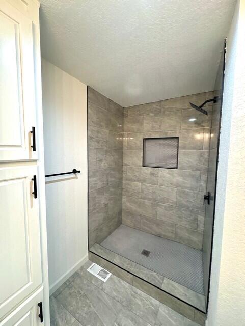 98920 Surfside Avenue Mecca, CA 92254 - Photo 22 of 22 a bathroom with a shower