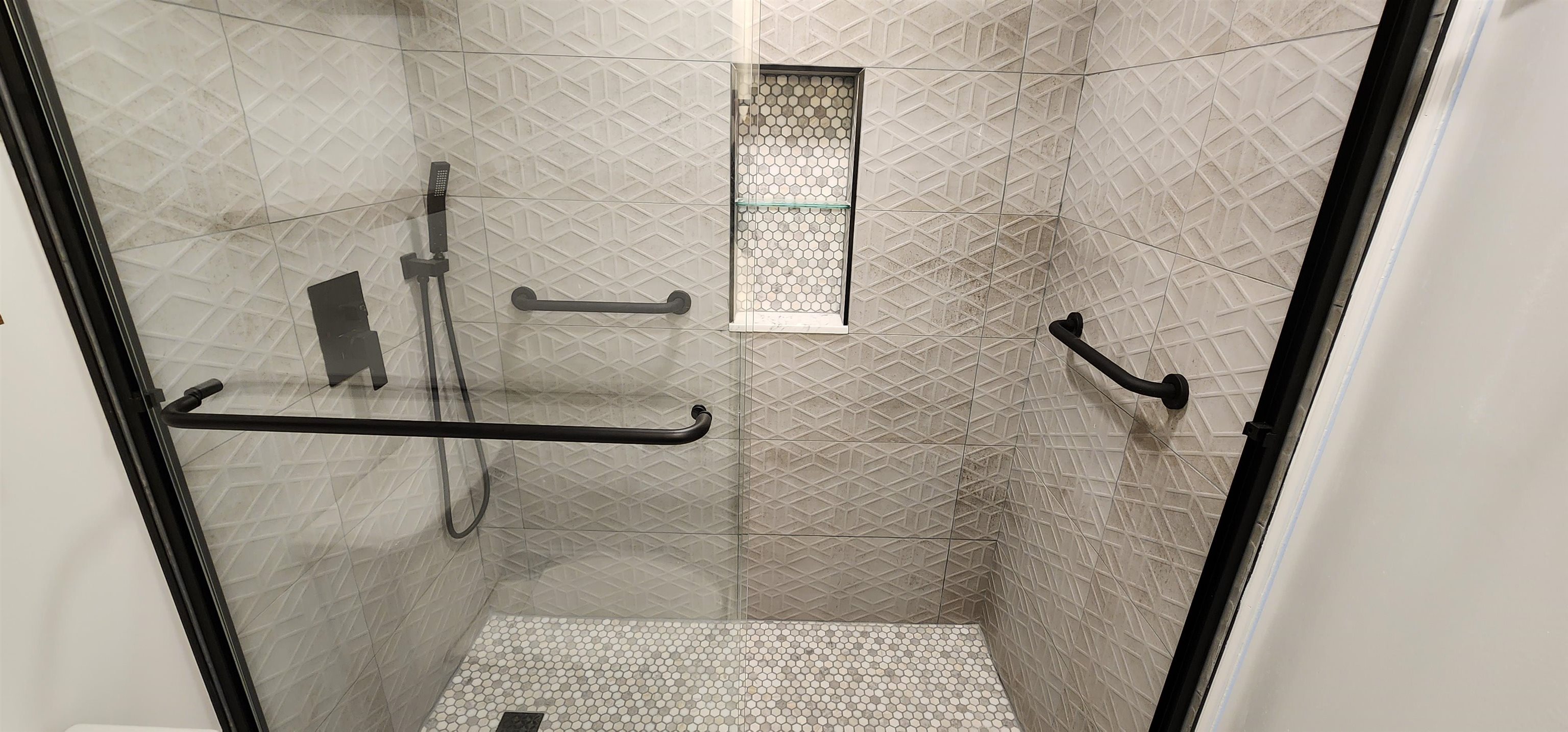 89 Harbor Key, Unit 89 Secaucus, NJ 07094 - Photo 16 of 17 a bathroom with a shower