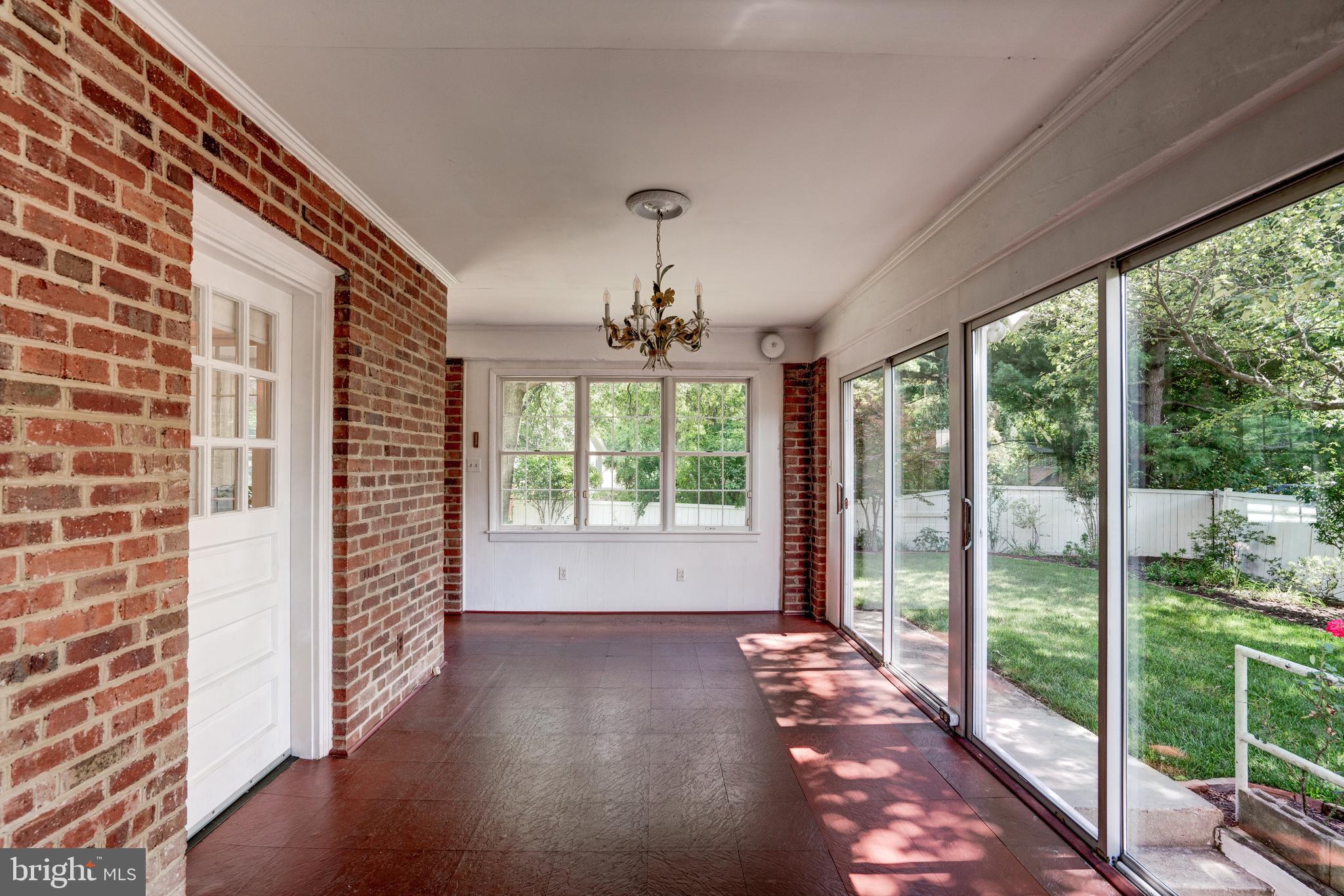 1400 Dennis Avenue Silver Spring, MD 20902 - Photo 14 of 42 Great space to entertain in all seasons