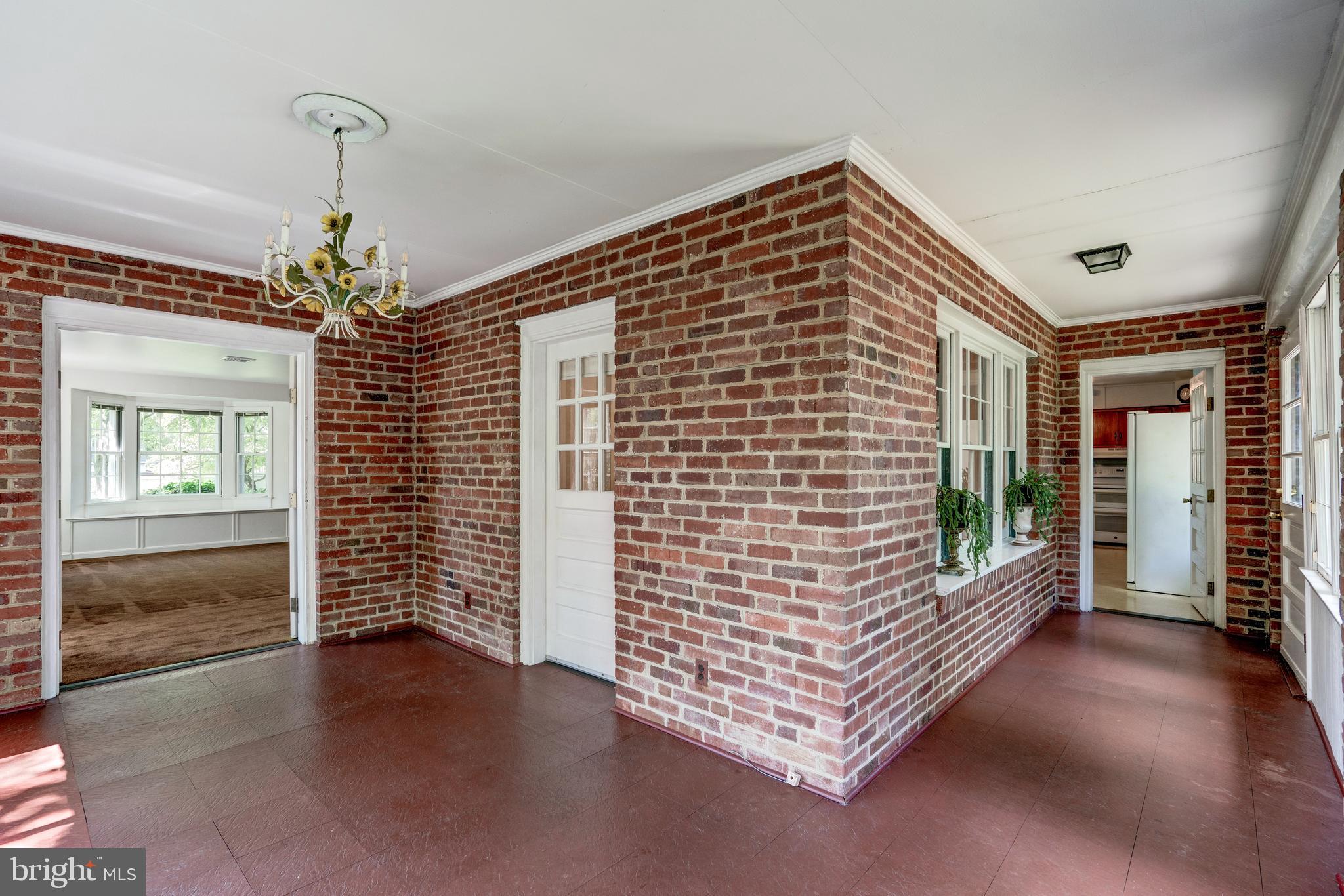 1400 Dennis Avenue Silver Spring, MD 20902 - Photo 16 of 42 Sun-kissed spaces from every angle