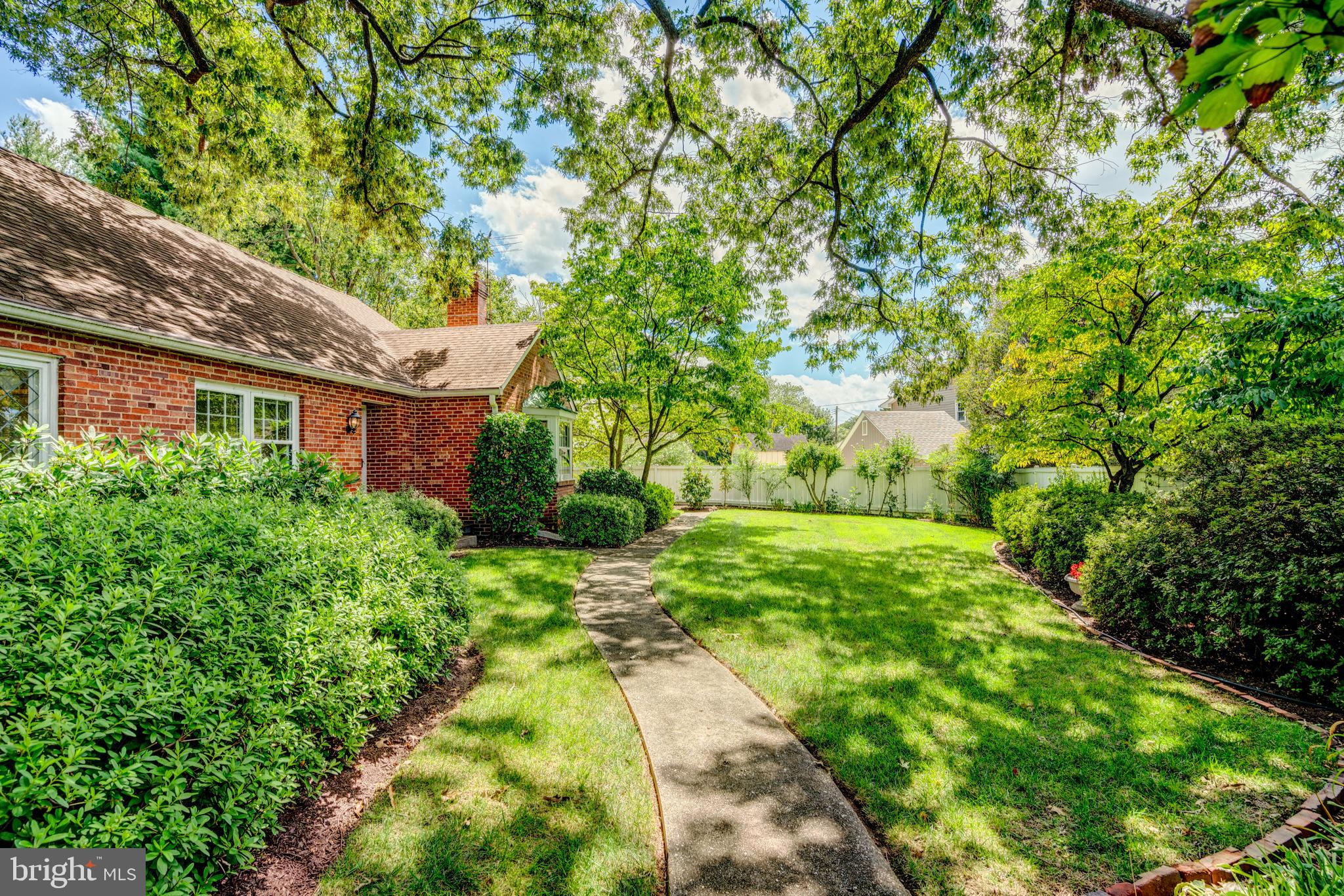 1400 Dennis Avenue Silver Spring, MD 20902 - Photo 2 of 42 Welcome Home!
